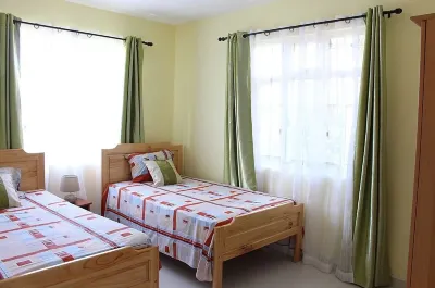 Twins Apartments