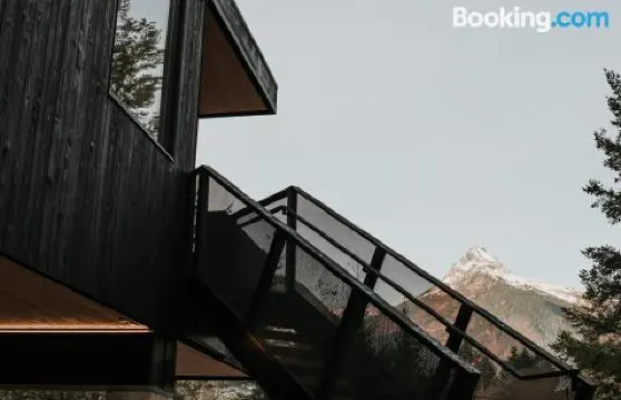 桑沃夫河濱小屋度假村