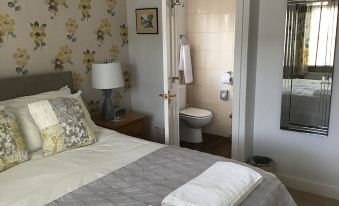 The Old Cottage Bnb - Housity