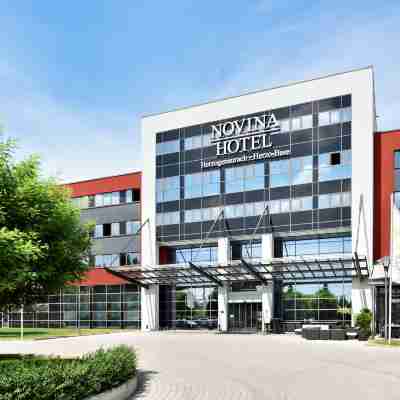 ノヴィーナ ホテル ヘルツォーゲナウラハ ヘルツォ バース Hotel Exterior
