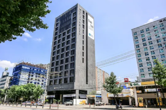 Dobong Hotel Bay204 โรงแรมใกล้เขาพูกันซาน