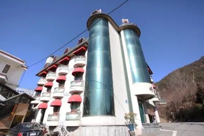 Arijang Yesan Hotels near Yesan Station
