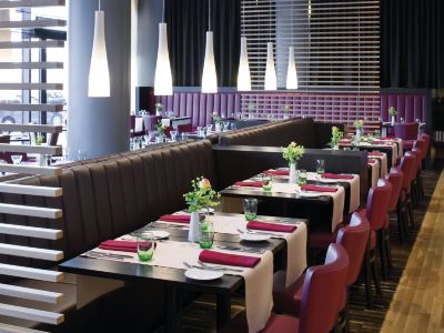 レストラン モーベンピック ホテル フランクフルト シティーの写真