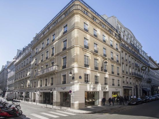balenciaga st honore paris