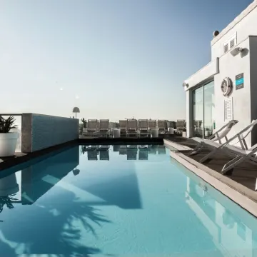 Hotel Juliani - Boutique Hotel Hotels near Love
