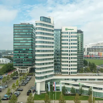 Holiday Inn Express Amsterdam Arena Towers Отели рядом с достопримечательностью «Зяудост»