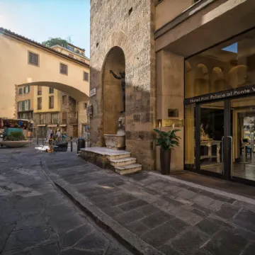 B&B Hotel Firenze Pitti Palace Al Ponte Vecchio Hoteles cerca de Basílica de la Santa Cruz