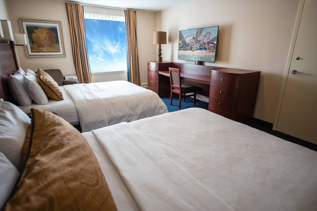 West Edmonton Mall Inn Edmonton Updated 22 Room Price Reviews Deals Trip Com