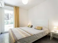Les Pins Parasols - Homestays