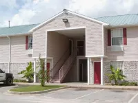 Cornerstone Lodge of Foley Hotels near Irwin Square