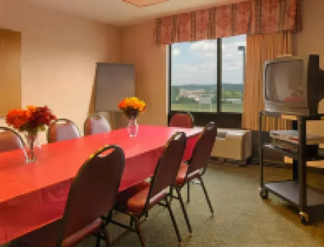 Baymont by Wyndham Cincinnati