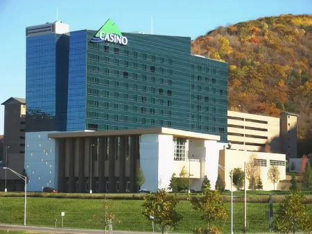 Best Western Plus Bradford Inn