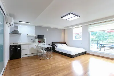 Hongcheon Neonauri Pension