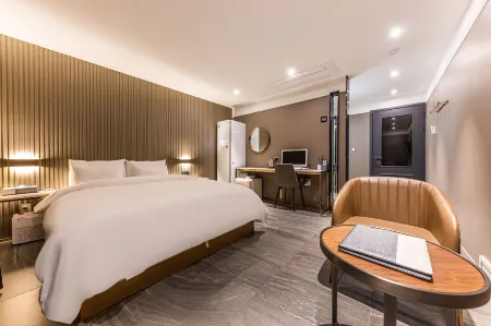 Cheongju Maryjane Hotel Отели рядом с достопримечательностью «Университет Чхонджу»