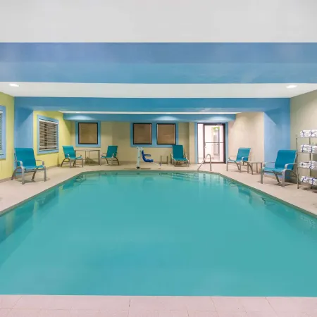 La Quinta Inn & Suites by Wyndham Erie