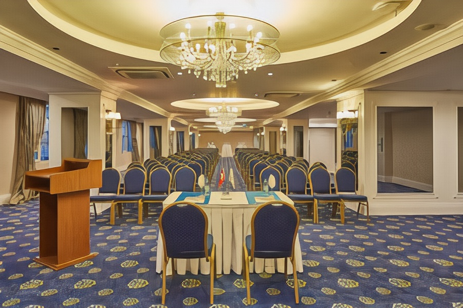 DoubleTree by Hilton Izmir - Alsancak