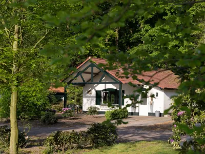 Villa in Netherlands with Sauna & Comfort Hotels near Markant Uden