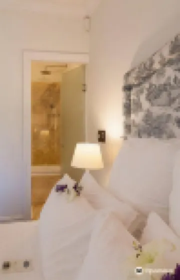 Auberge Daniella โรงแรมในฟรานสชอค