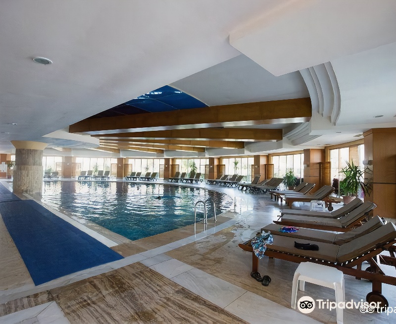 Crystal Admiral Resort Suites & Spa – All Inclusive