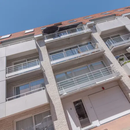 Zandloper II with Balcony