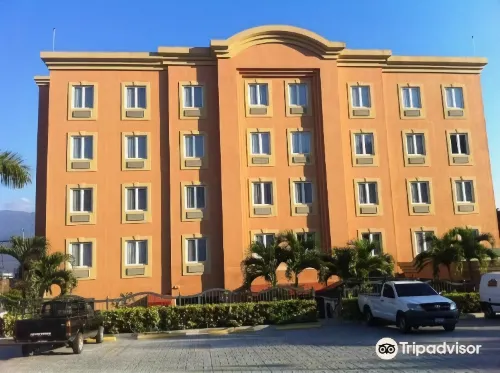 Beverly Hills: Hotel and Business Hotels in Antiguo Cuscatlán