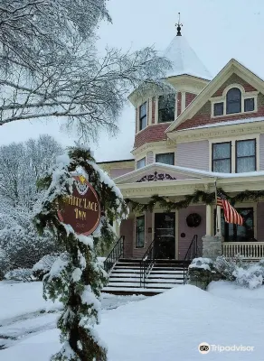 White Lace Inn - bar