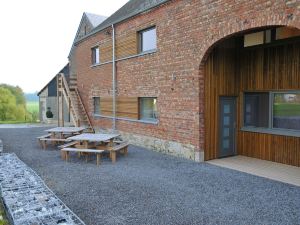 Ruhiges Ferienhaus mit Sauna in Somme-Leuze