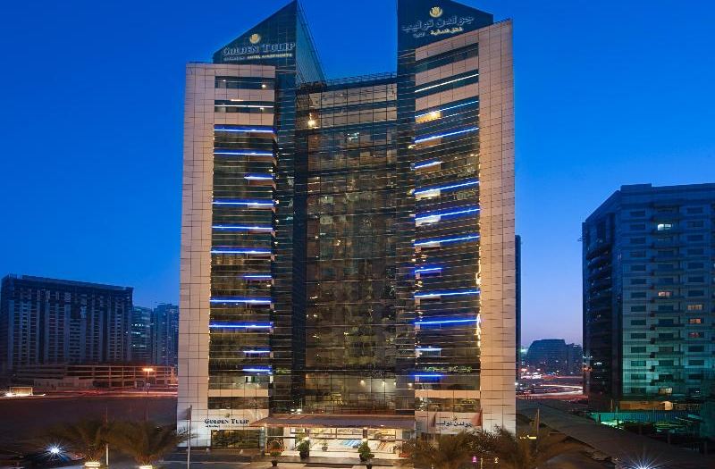 Golden Tulip Media Hotel - Valoraciones de hotel de 4 estrellas en Dubái
