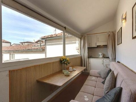 두오모 뷰 객실 내부 또는 두오모가 보이는 창문 뷰