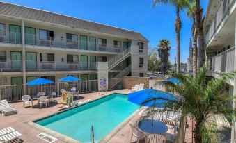 Motel 6-Buena Park, CA - Knotts Berry Farm - Disneyland