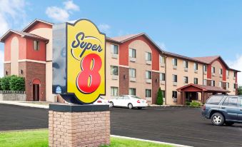 Super 8 by Wyndham Romeoville Bolingbrook