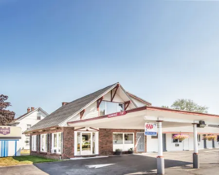 Relax Inn Hotels in Brunswick