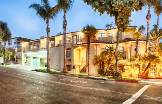 拉古娜布里薩斯海灘酒店