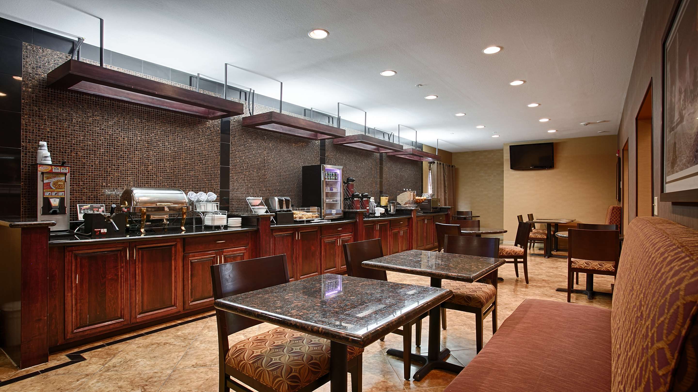 Best Western Manhattan Inn