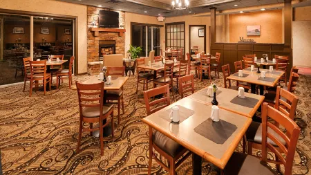 Baymont by Wyndham Marietta Отели рядом с достопримечательностью «Больница Мариетта Мемориал»