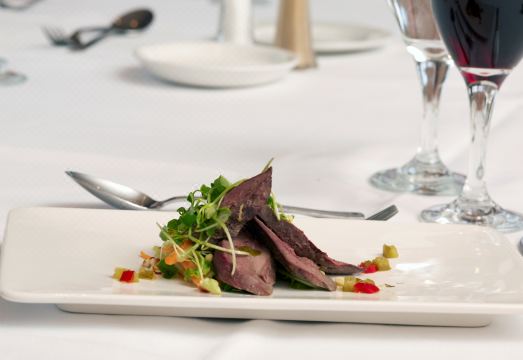 더 로바트 호텔 조식 공간