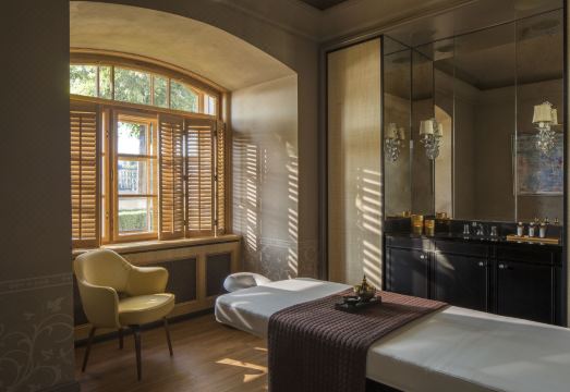 1. 포시즌스 호텔 ..