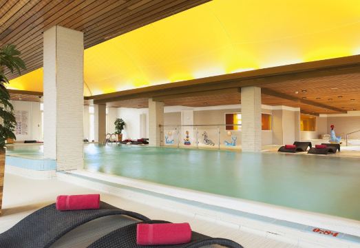 그랜드 매직 호텔 마른 라 발레 썸네일