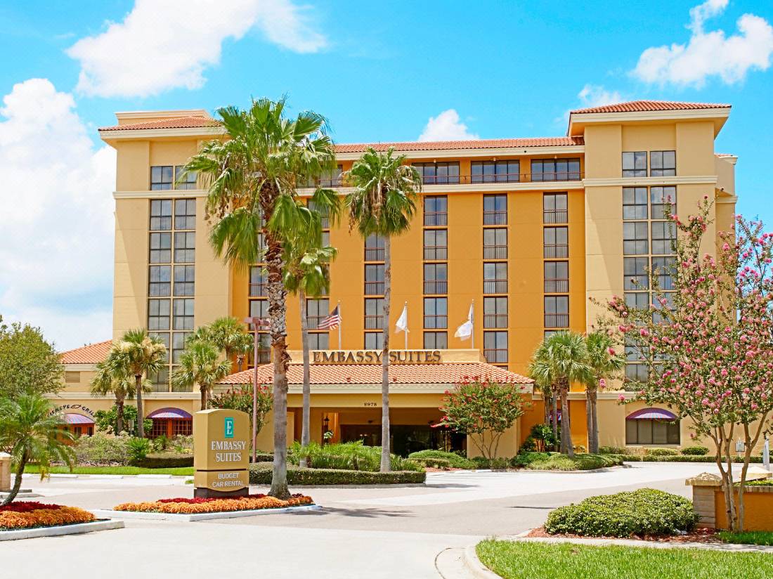 orlando hotels with kitchen and balcony