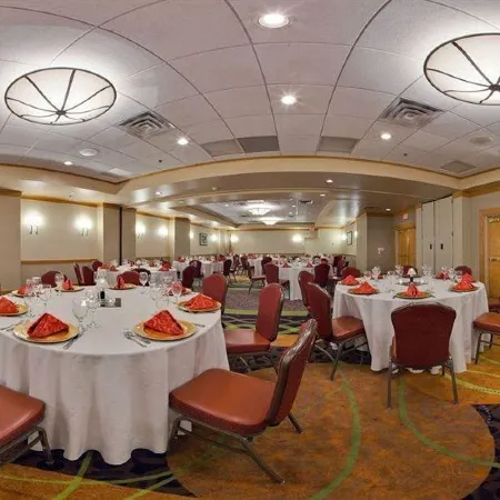 Holiday Inn CLARK - NEWARK AREA by IHG