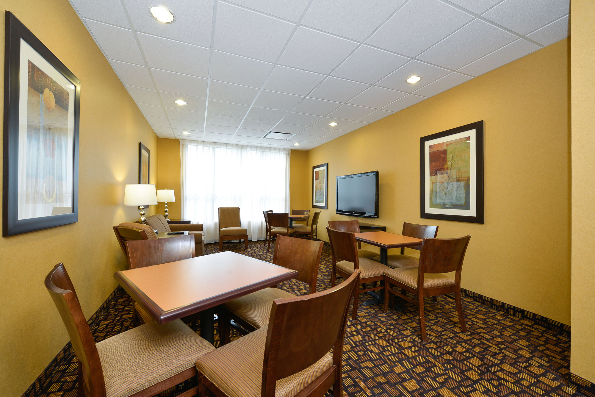 Comfort Inn & Suites Adj to Akwesasne Mohawk Casino