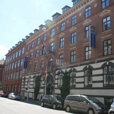 Best Western Hotel Hebron Отели рядом с достопримечательностью «Руины Кристиансборга»