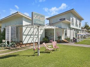 La Costa Beachside Motel