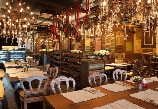 호텔 리뷰 요약