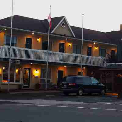 Rainbow Inn Hotel Exterior