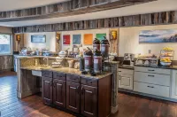 Quality Inn Near Rocky Mountain National Park - Breakfast