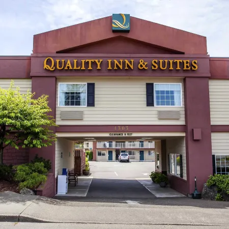 Naval Suites, near Shipyard, Bremerton