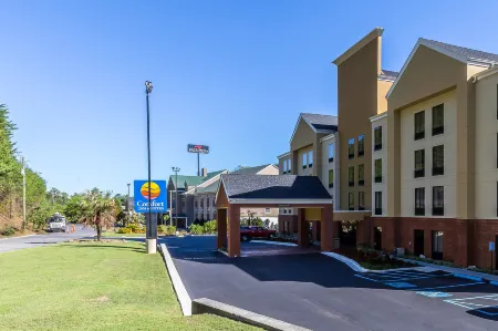 Comfort Inn & Suites
