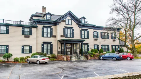 The Carriage House Inn Newport in Middletown