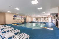 Comfort Suites - Parkplatz